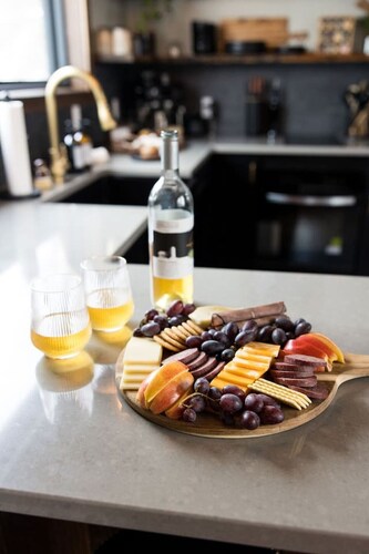 Chalet in the Orchard; Romance, Luxury, Relaxation