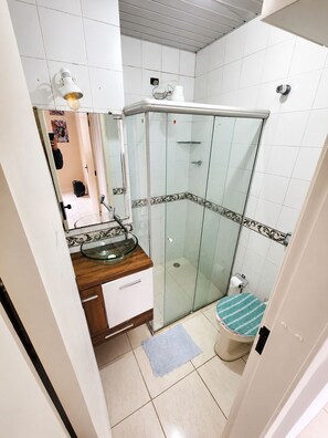 Bathroom - Apto Rodoviária e Mercado Municipal (Curitiba)