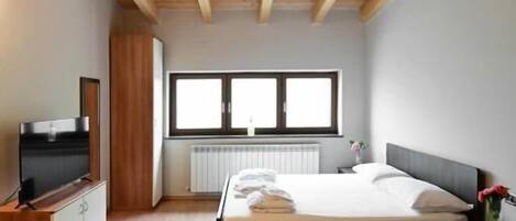 Superior Quadruple Room, Mountain View | Free WiFi