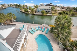 Outdoor pool, a heated pool - PRIVATE HEATED POOL, PRIVATE BEACH, PICKLEBALL/TENNIS/BASKETBALL. BOAT DOCK! (Pensacola)