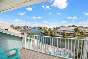 Terrace/patio - PRIVATE HEATED POOL, PRIVATE BEACH, PICKLEBALL/TENNIS/BASKETBALL. BOAT DOCK! (Pensacola)