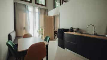 Apartamento luxo, vista para a cidade | Parte interna