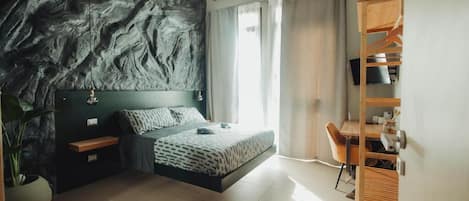 Chambre Double Deluxe, vue ville | Coffres-forts dans les chambres, rideaux occultants