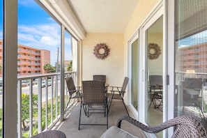 Apartment, 1 King-Bett (Shalimar 302) | Speisen im Freien
