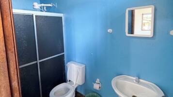 Basic Double Room, Garden View | Bathroom