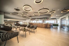 Bar (on property) - Superior Double Room with Swim-up Sharing Pool - Sea View (Kos)
