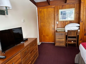 Unclassified image, 5 of 8, button - Cozy 1-bedroom hotel room, Hamilton - 310 Highline (Hamilton)