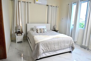 3 bedrooms, iron/ironing board, WiFi, bed sheets - Enjoyable 3-bedroom house with AC in Puerto Plata with Mountain View (Puerto Plata)