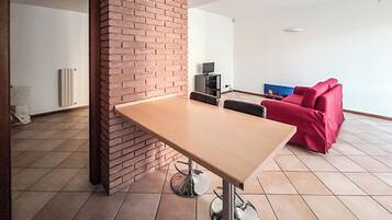Appartement, balcon, vue ville | Restauration