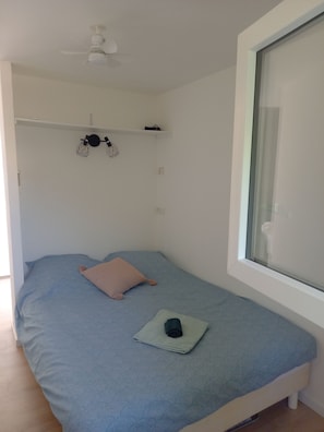 1 bedroom, iron/ironing board, bed sheets - A Little Cottage in the Heart of Green Provence (Fox-Amphoux)