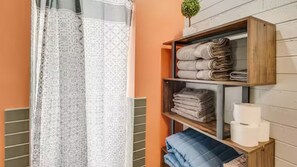 Interior - Bright and Cozy Mid Town Phoenix Zen Yard Studio! (Phoenix)