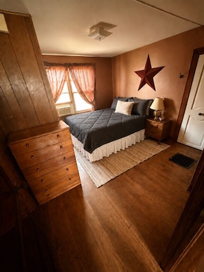 2 bedrooms, bed sheets