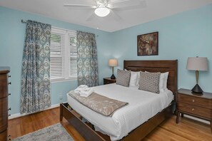 Una scrivania, ferro/asse da stiro, Wi-Fi, lenzuola