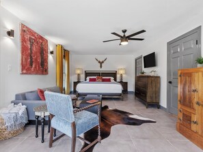 Interior - Private King Suite with Spa Bath, Full Kitchen & Pasture Views Near Town (Burnsville)
