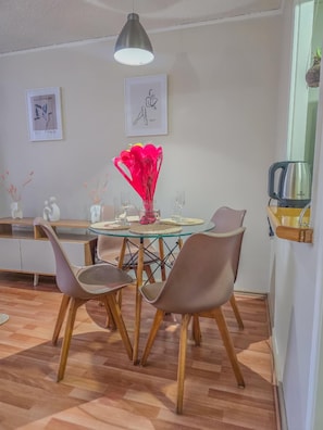 Apartemen Klasik, pemandangan kota | Tempat makan
