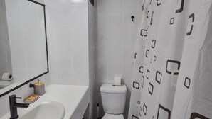 Departamento clásico, vista a la ciudad | Baño