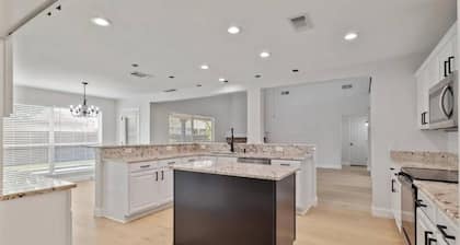 Spacious 5-BD/2.5-BA ft a Pool Oasis and BBQ Grill
