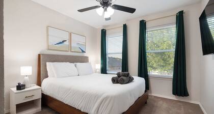Spacious 5-BD/2.5-BA ft a Pool Oasis and BBQ Grill
