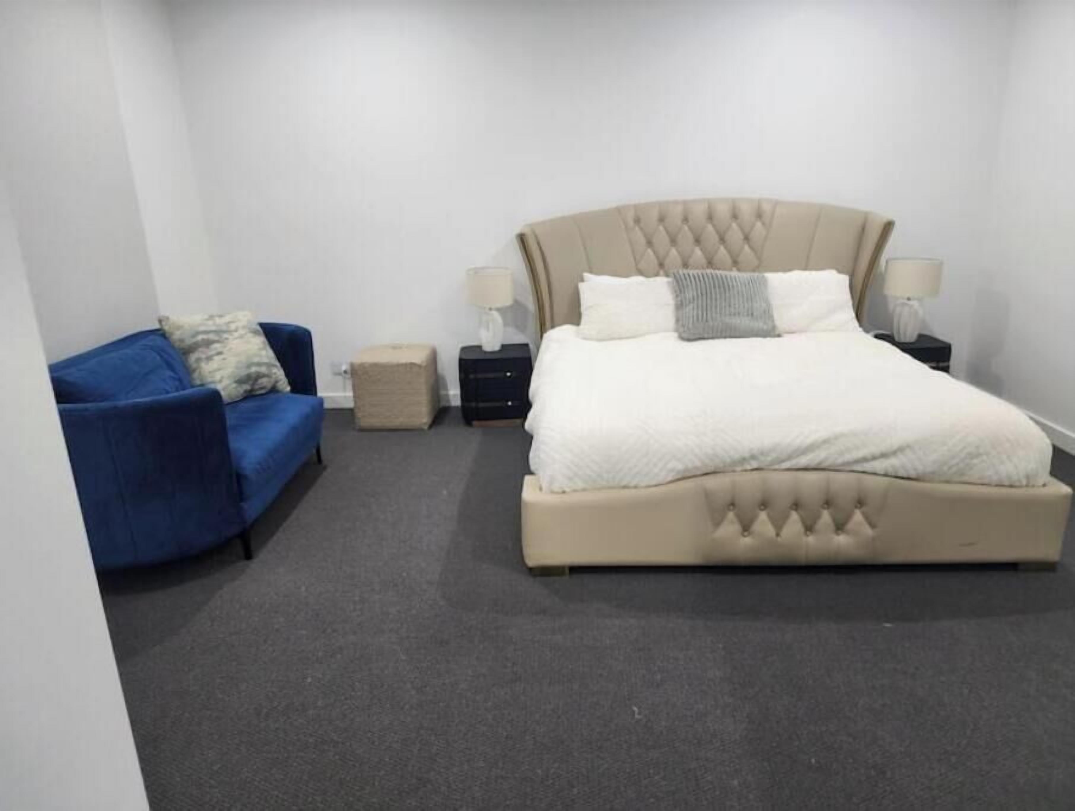5 chambres, fer et planche à repasser, Wi-Fi, draps fournis
