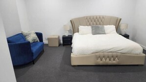 5 dormitorios, tabla de planchar con plancha, wifi y ropa de cama