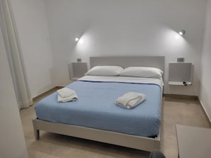 Double Room | Free WiFi - Gemini rooms (CROTONE)