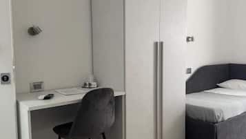 Familien-Vierbettzimmer, Balkon, Stadtblick