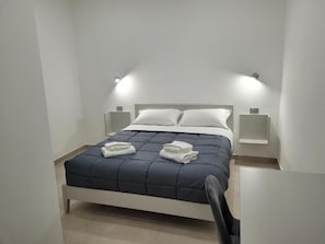 Double Room | Free WiFi - Gemini rooms (CROTONE)
