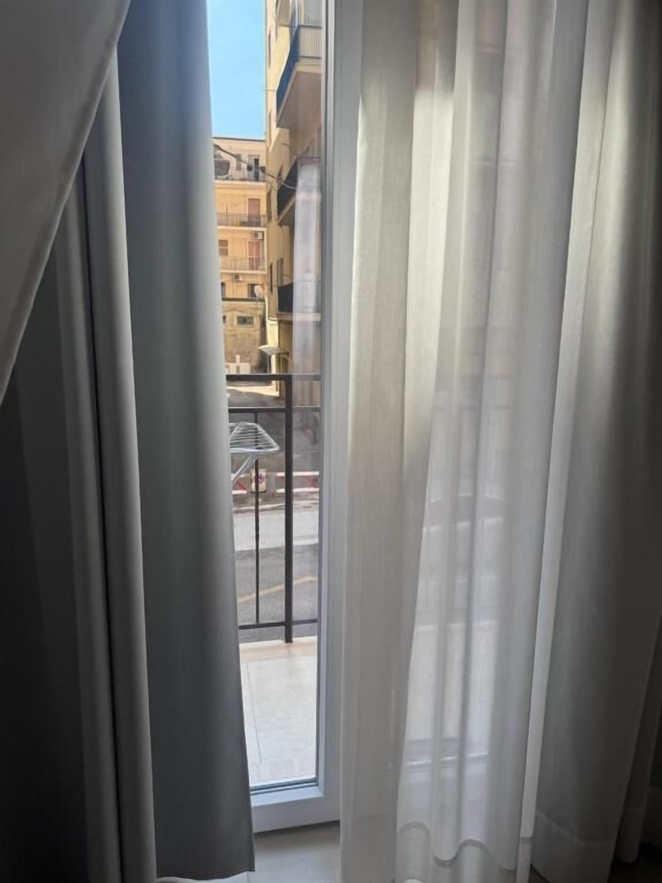 Familien-Vierbettzimmer, Balkon, Stadtblick | Innenbereich