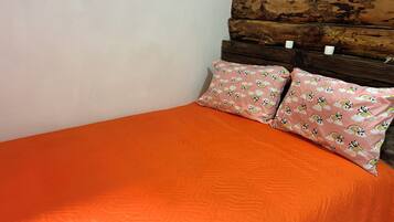 Double Room, Patio | Down comforters, WiFi (free), bed sheets