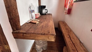 ห้องดับเบิล, ลานระเบียง | ร้านอาหาร