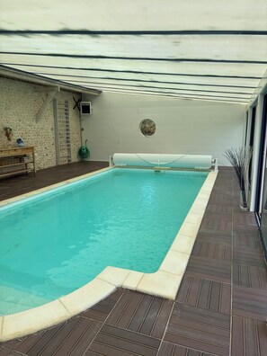 Inomhuspool och uppvärmd pool
