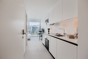 Private kitchen - {Suite 601} Gym, Business Room, Modern, Relax (Lugano)