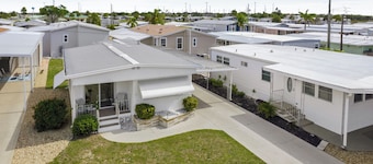 Charming Coastal Modular Home w parking