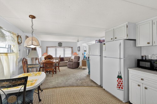 Charming Coastal Modular Home w parking