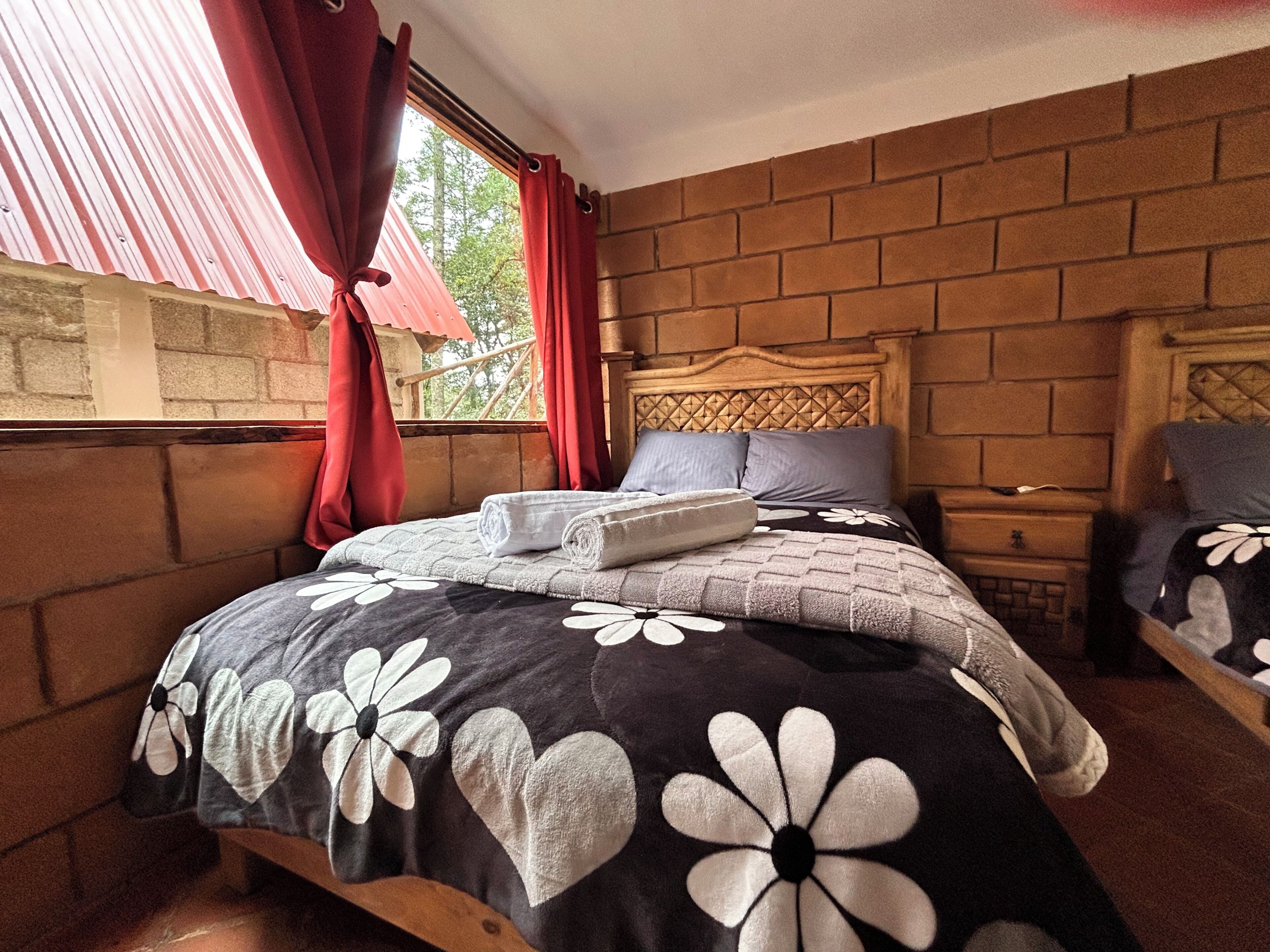 Cubrecamas, wifi gratis y ropa de cama 