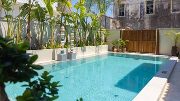 Piscina stagionale all'aperto