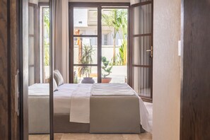 Habitació Deluxe, vistes a la piscina | Wifi gratuïta 