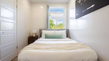 3 habitaciones, tabla de planchar con plancha, wifi y ropa de cama