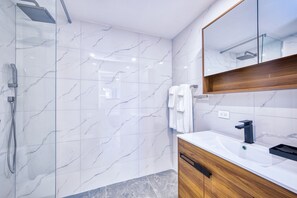 Bathroom - 2 Bed Modern Condo with Gym and Stylish Pool Area (West Bay)