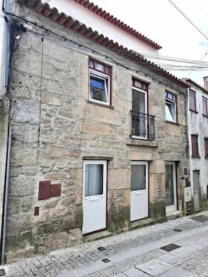 Exterior - Casa dos Passos 2 (Guarda)