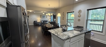 Comfortable Family Retreat in NW Greensboro