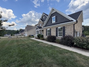 Exterior - Comfortable Family Retreat in NW Greensboro (Greensboro)