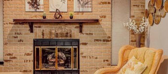 5BR Pool Home w/ Fire Pit . Sleeps 10
