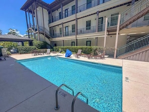 Pool - Ground-Floor Condo | Poolside Access | Walk to Pier Village (St. Simons Island)