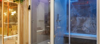 Premium Suite with Hot Tub, Wi-Fi, and Air Conditioning