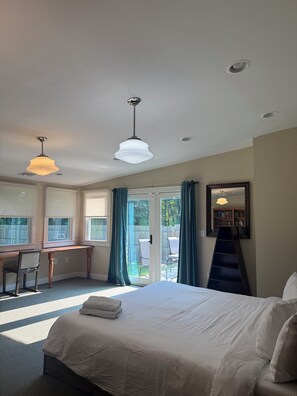 6 bedrooms, WiFi, bed sheets