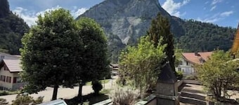 Happy Life: 3 minutes from Wimmis, 20 minutes from Interlaken, 10 minutes from Thun