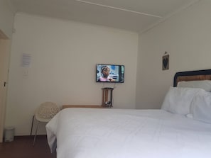Shared Dormitory, 1 Bedroom | Room amenity