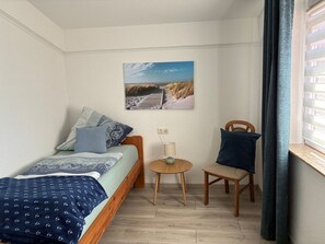 2 bedrooms, iron/ironing board, WiFi (free) - Rudi Vacation Rental Near the Baltic Sea with a Natural Garden (Waabs)