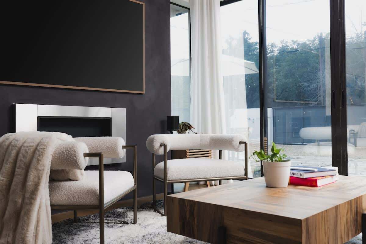 TV, fireplace, offices